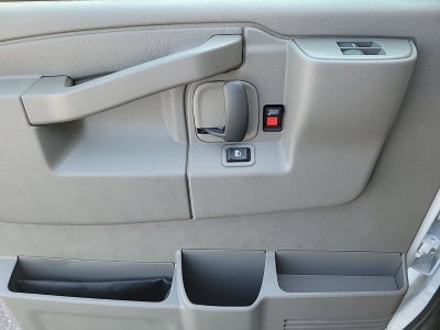 2025 GMC Savana Cutaway 3500 1WT