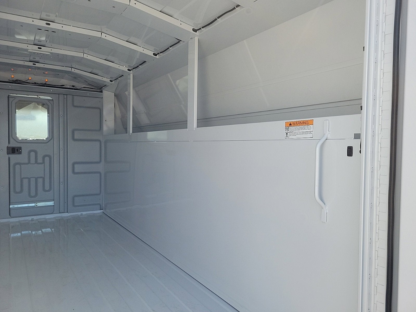 2025 GMC Savana Cutaway 3500 1WT