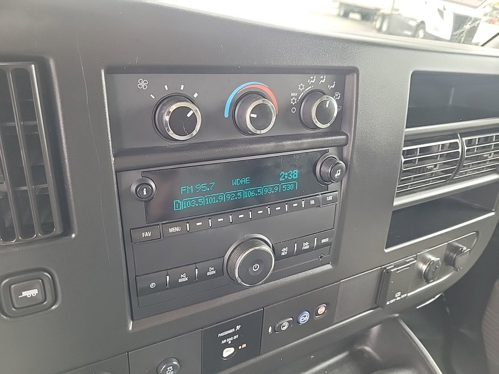 2023 GMC Savana Cutaway 3500 Work Van