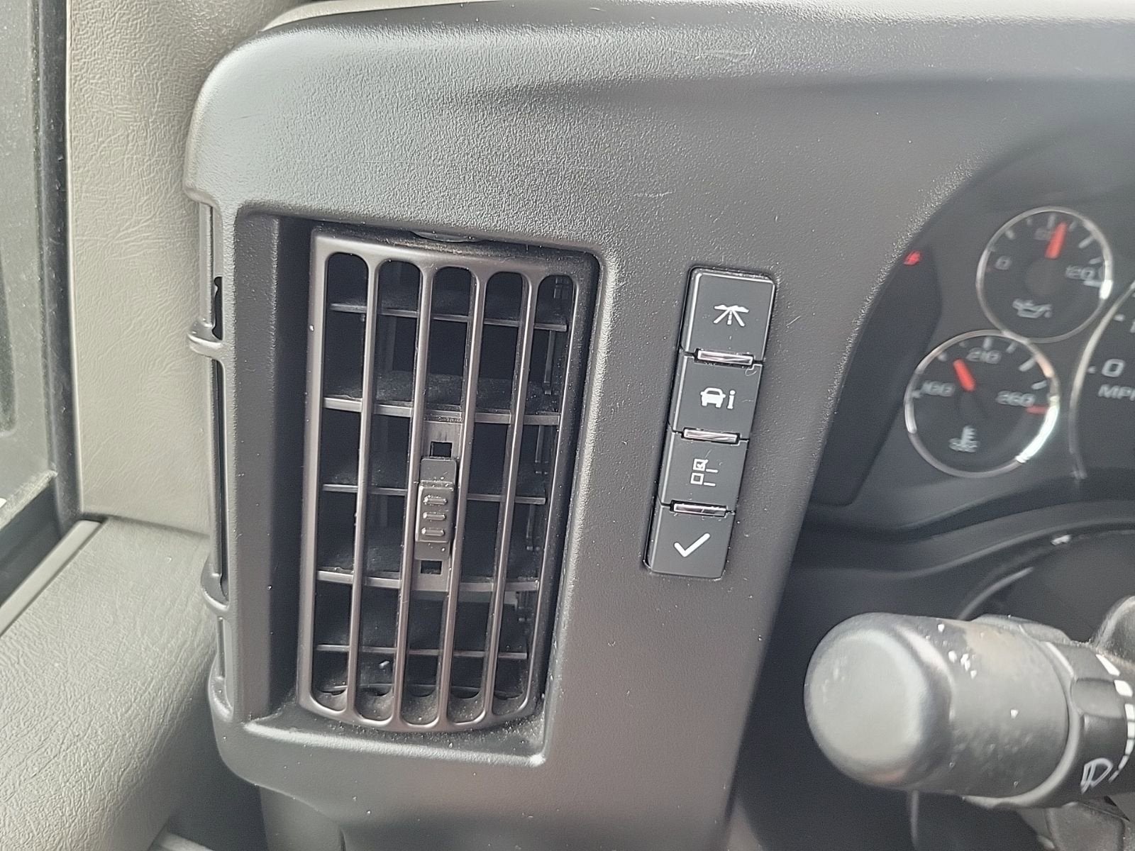 2023 GMC Savana Cutaway 3500 Work Van