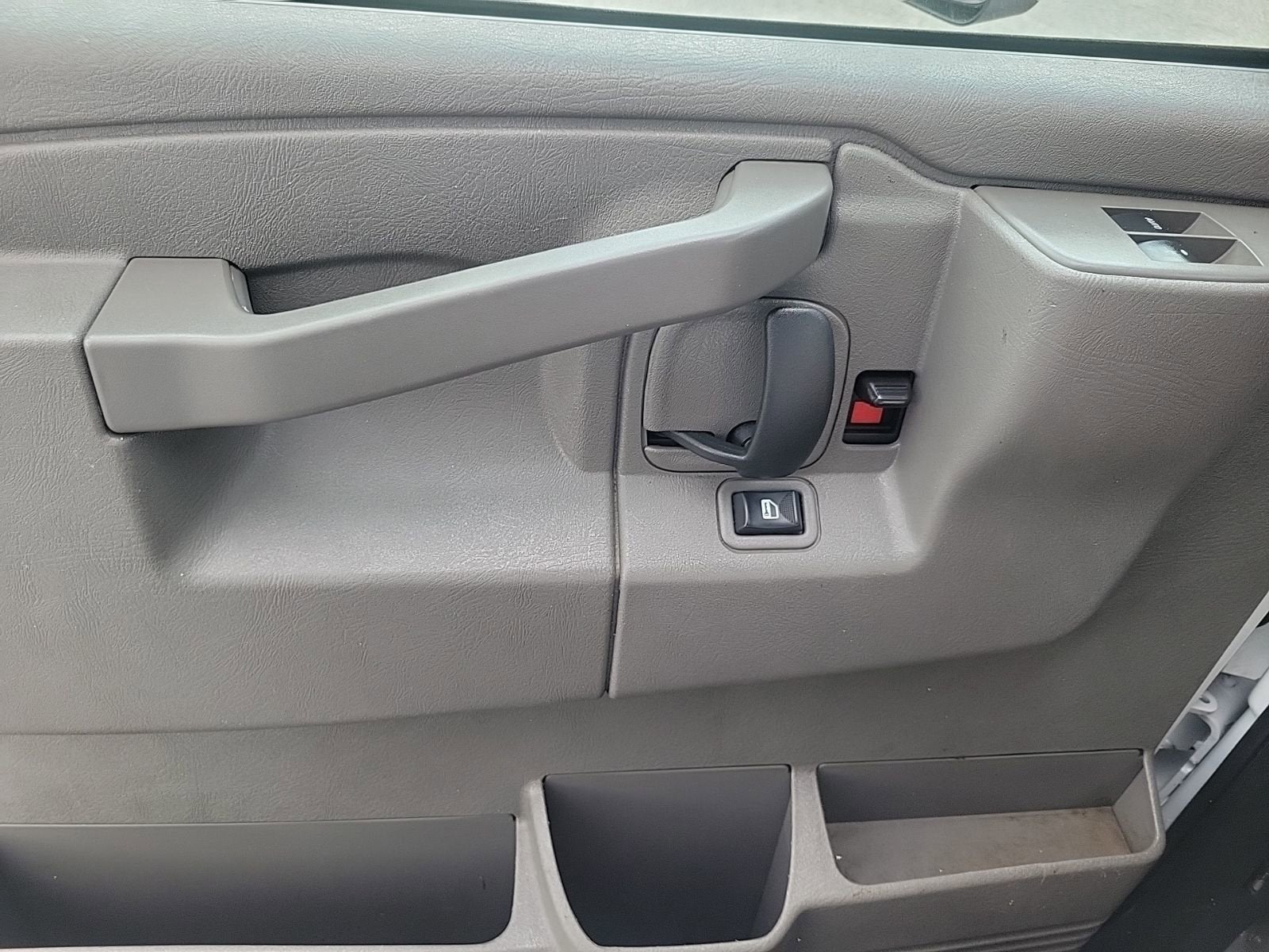 2023 GMC Savana Cutaway 3500 Work Van