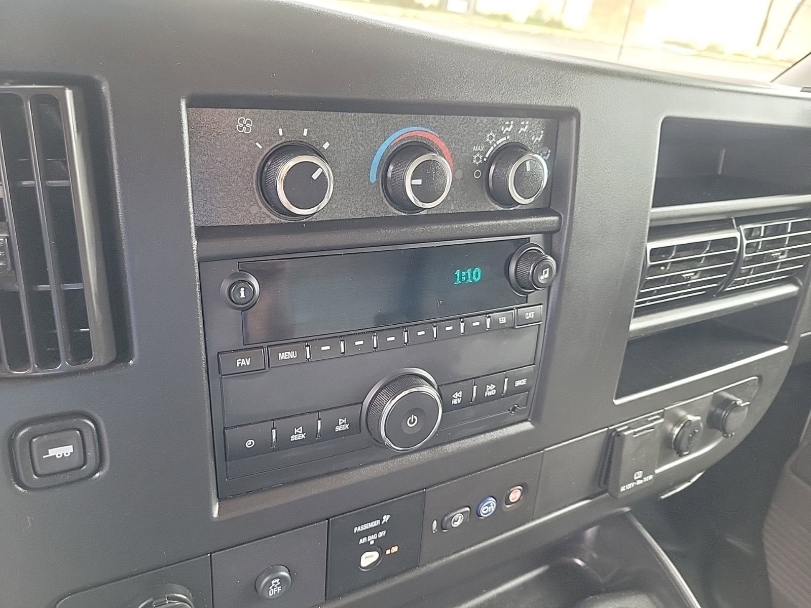 2023 GMC Savana Cutaway 3500 Work Van