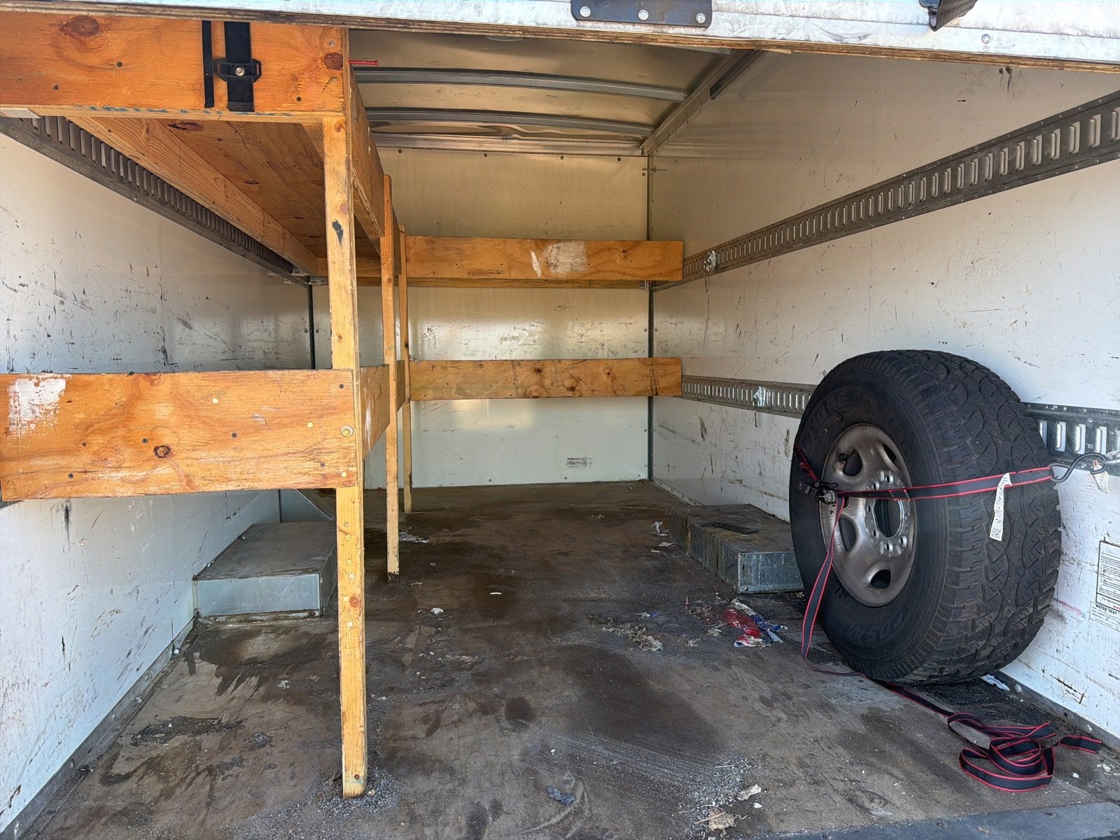 2023 GMC Savana Cutaway 3500 Work Van