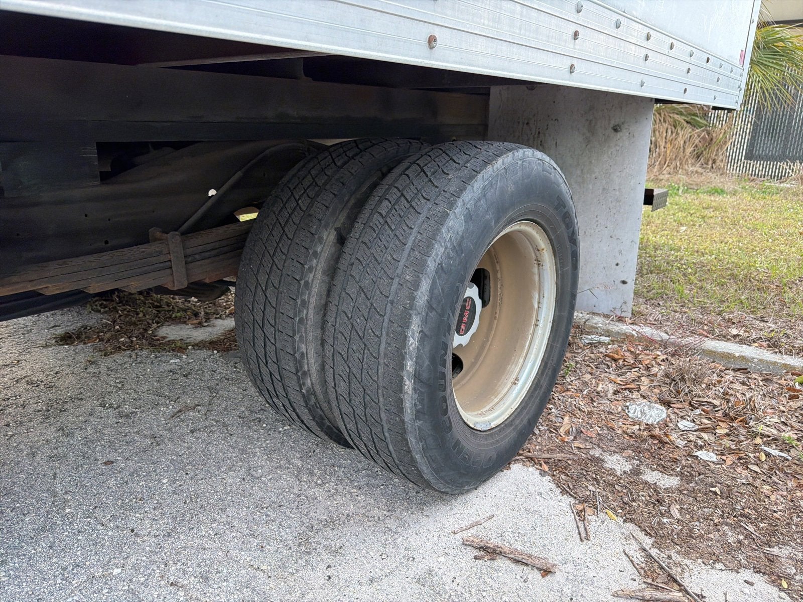 2017 GMC Savana Cutaway 3500 Work Van