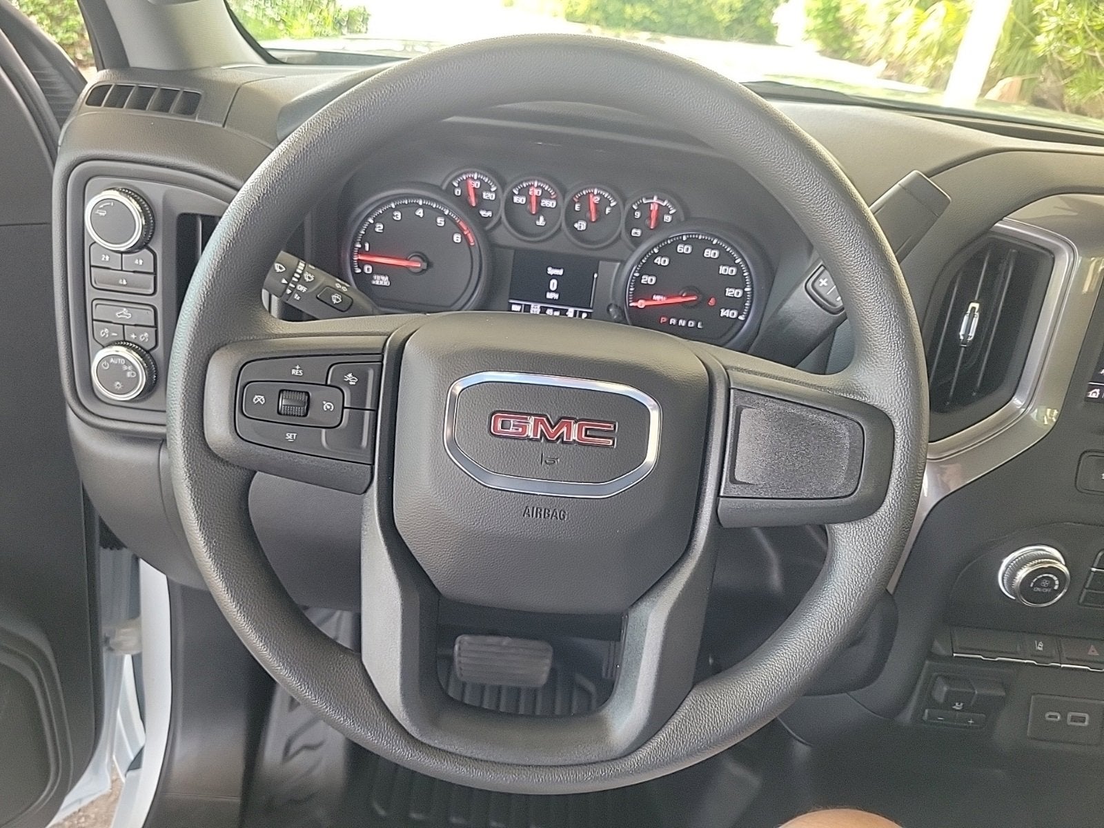 2025 GMC Sierra 2500 HD Pro