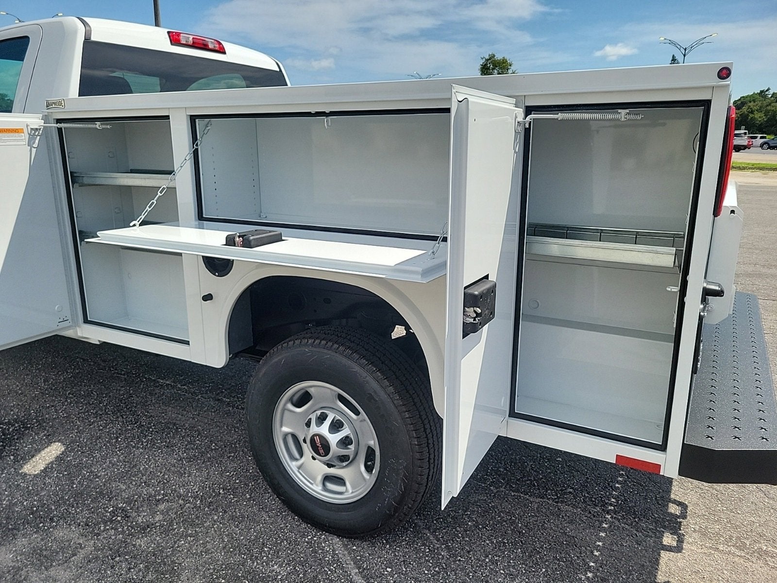 2025 GMC Sierra 2500 HD Pro