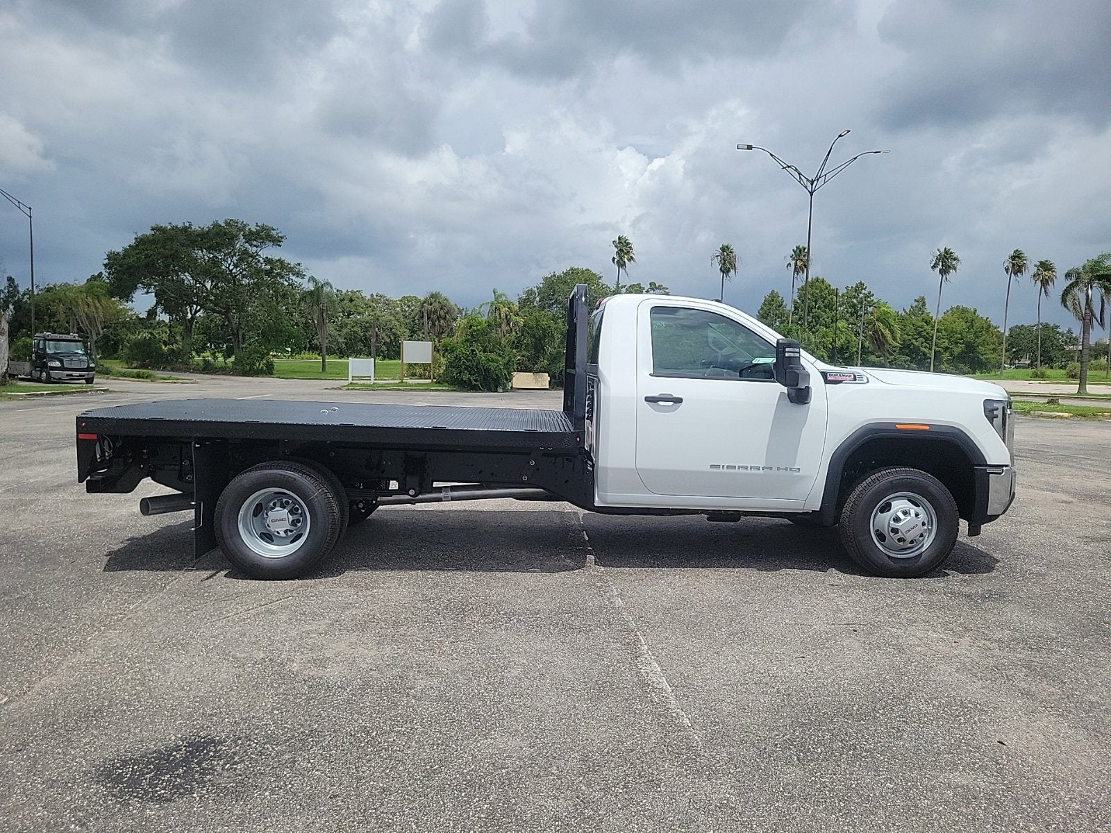 2025 GMC Sierra 3500 HD Chassis Cab Pro