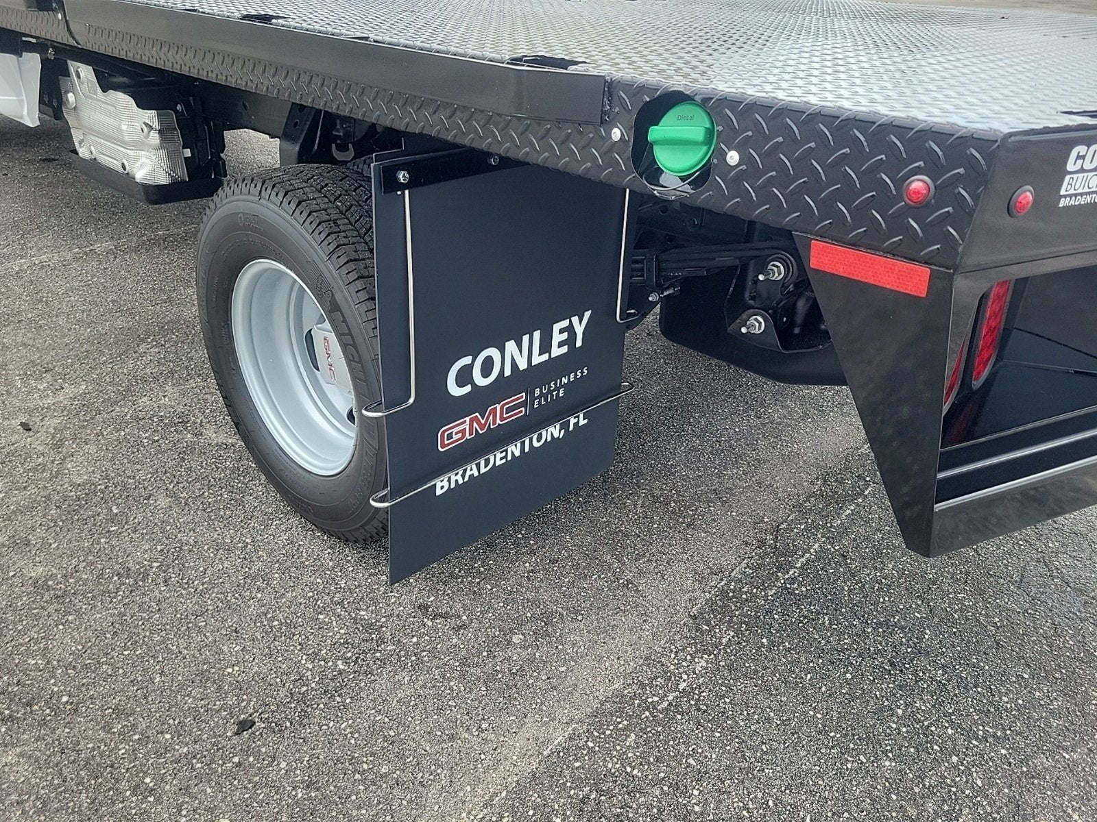 2025 GMC Sierra 3500 HD Chassis Cab Pro