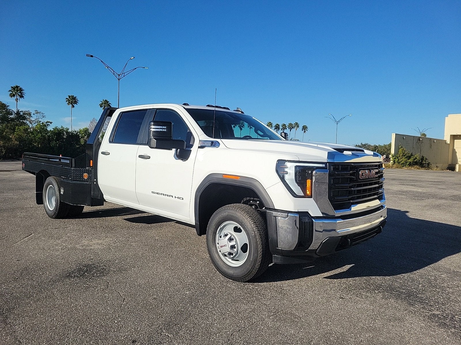 2025 GMC Sierra 3500 HD Chassis Cab Pro