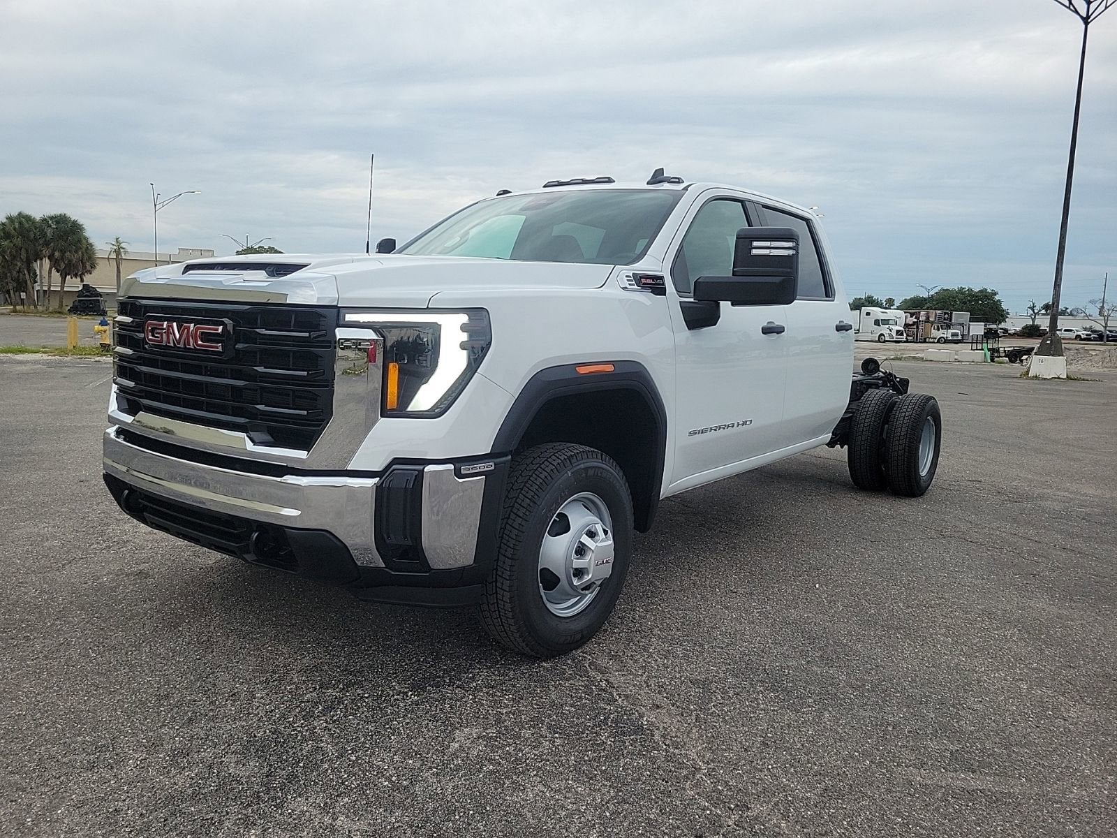 2026 GMC Sierra 3500 HD Chassis Cab Pro