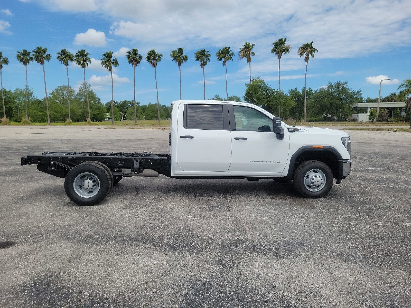 2026 GMC Sierra 3500 HD Chassis Cab Pro