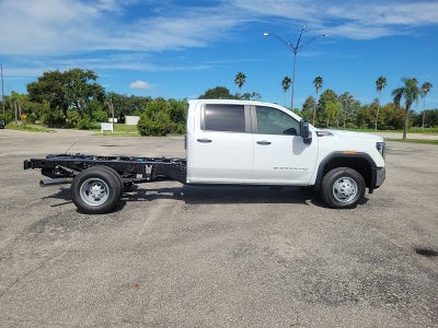 2026 GMC Sierra 3500 HD Chassis Cab Pro