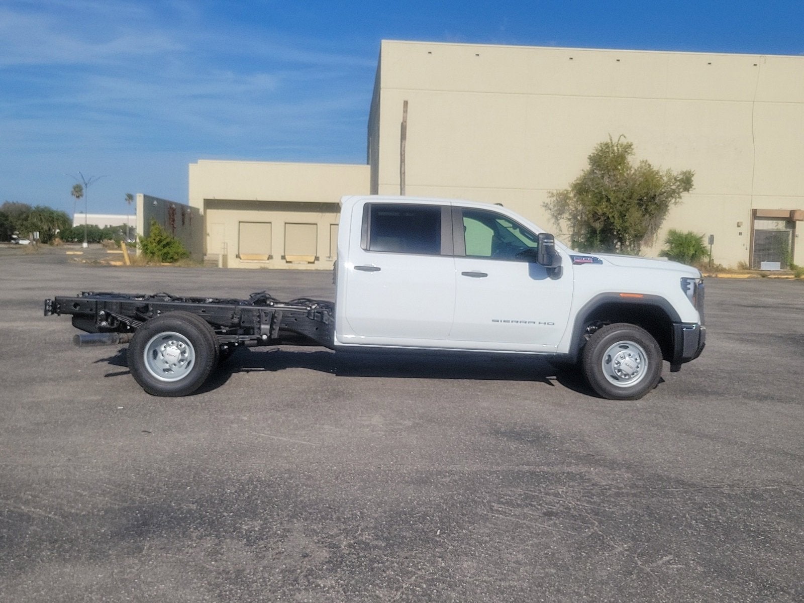 2026 GMC Sierra 3500 HD Chassis Cab Pro