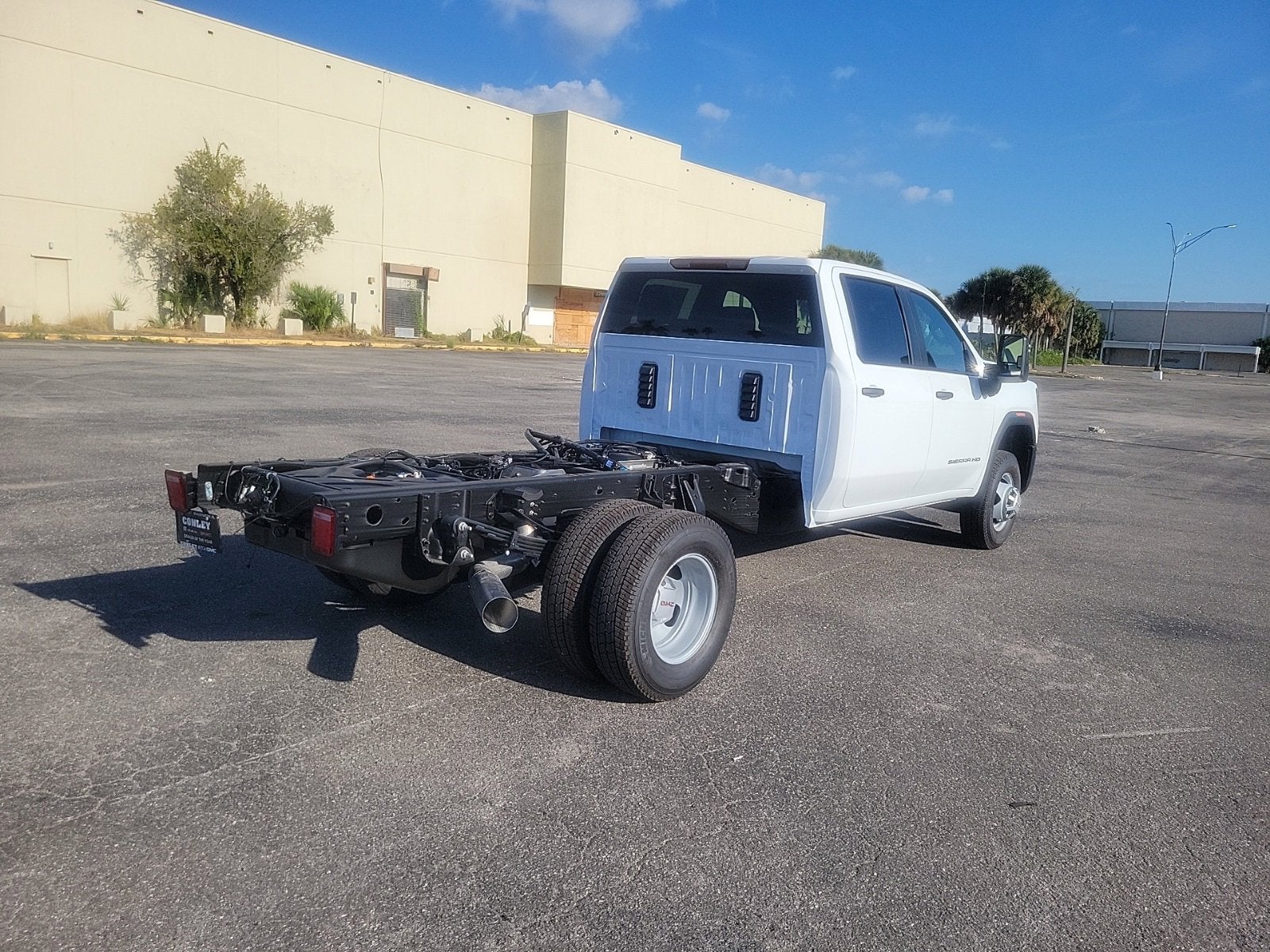 2026 GMC Sierra 3500 HD Chassis Cab Pro