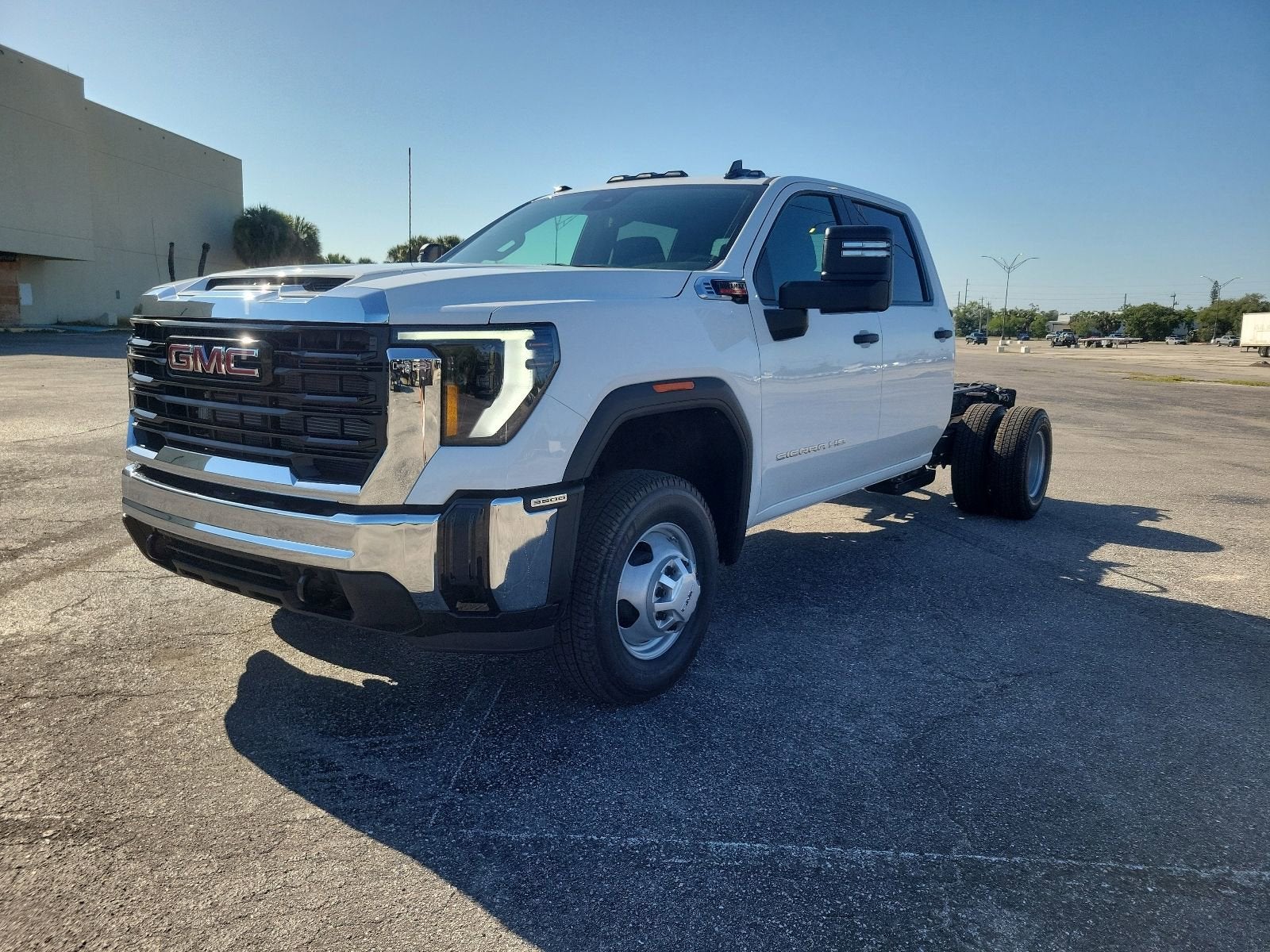2026 GMC Sierra 3500 HD Chassis Cab Pro