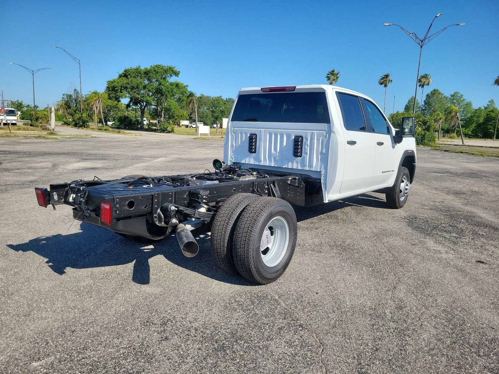 2026 GMC Sierra 3500 HD Chassis Cab Pro