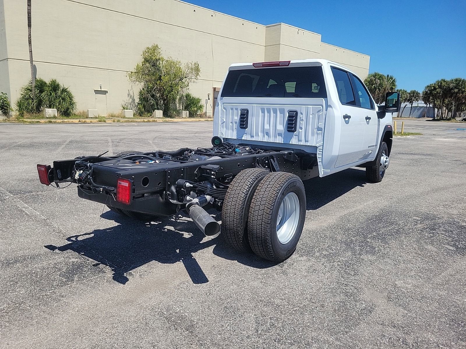 2026 GMC Sierra 3500 HD Chassis Cab Pro
