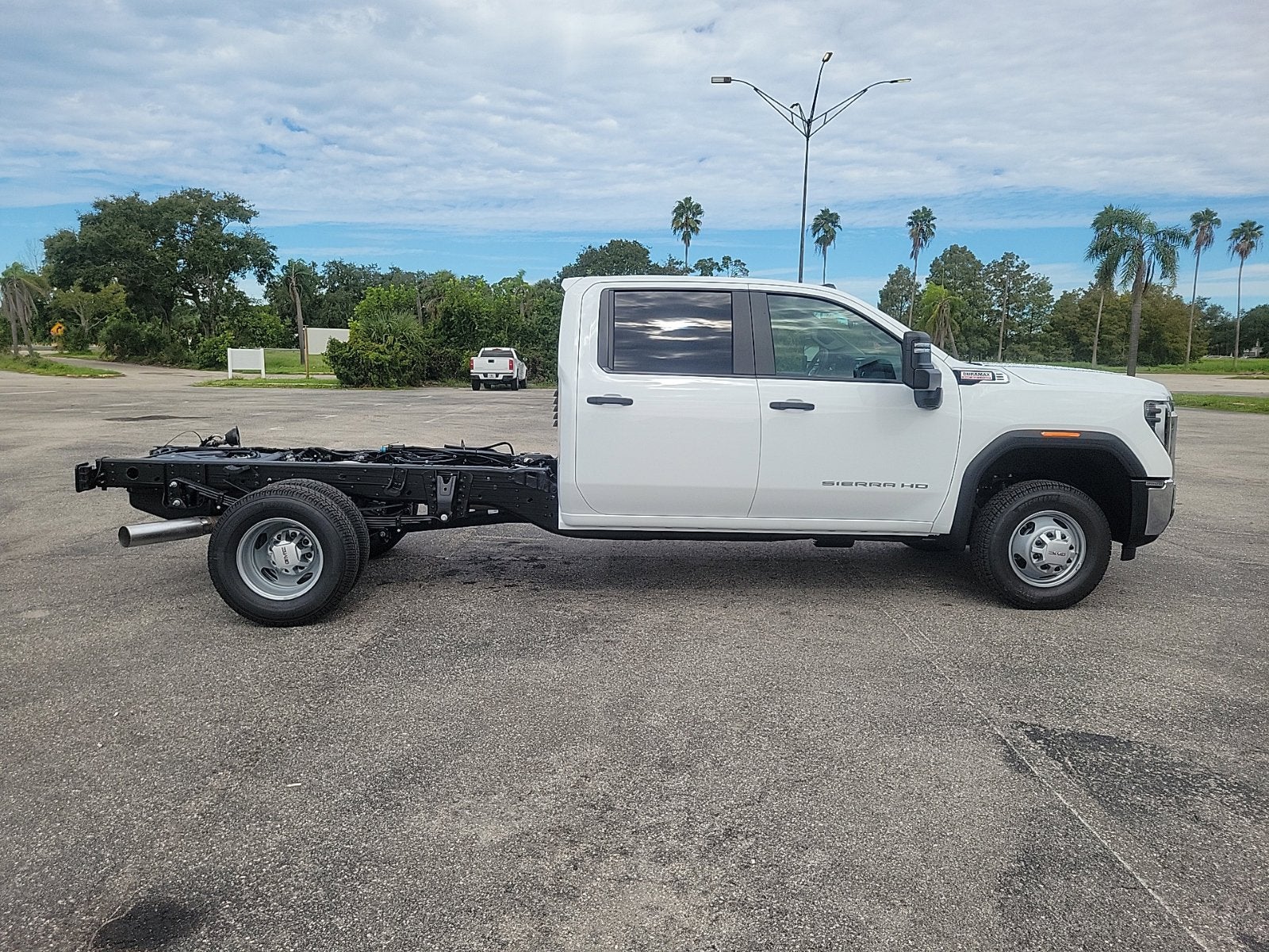 2026 GMC Sierra 3500 HD Chassis Cab Pro