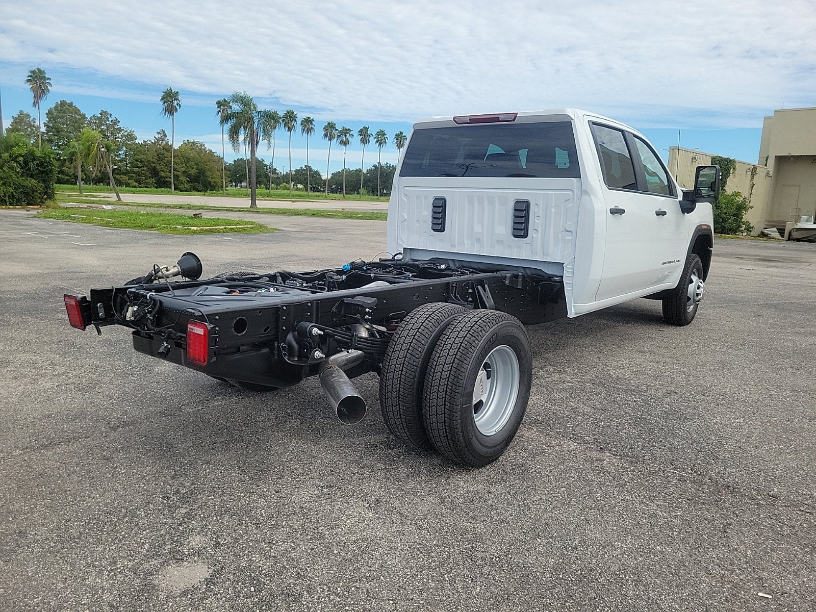2026 GMC Sierra 3500 HD Chassis Cab Pro