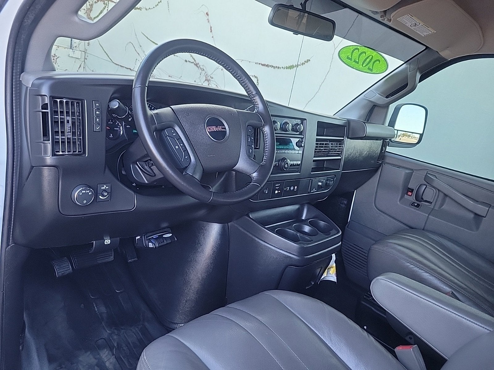 2022 GMC Savana Passenger 3500 LS