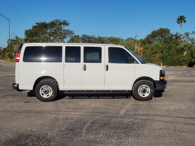 2022 GMC Savana Passenger 3500 LS