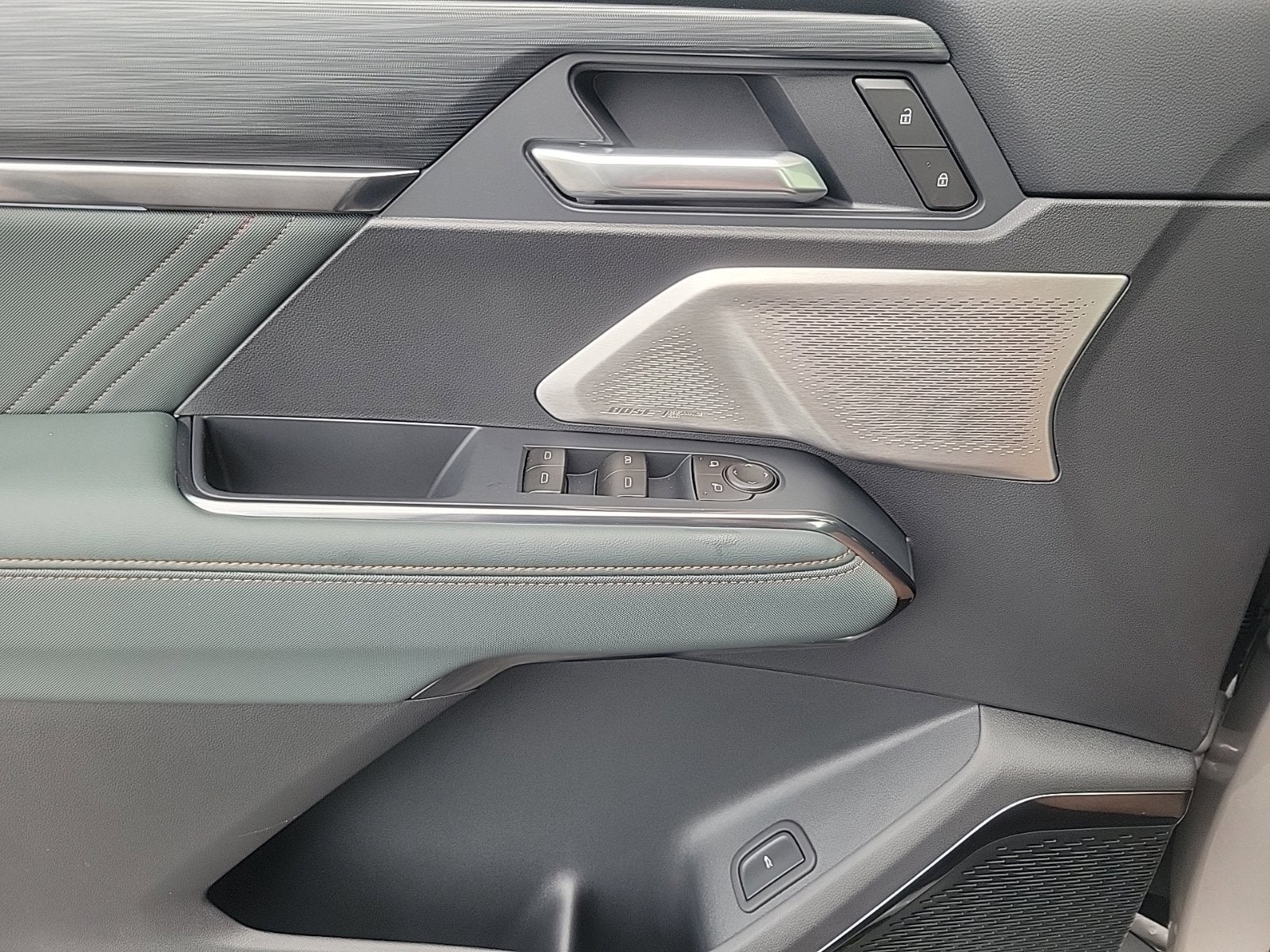 2027 GMC Acadia AT4