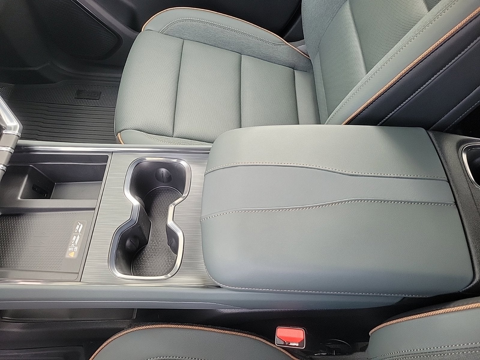 2027 GMC Acadia AT4