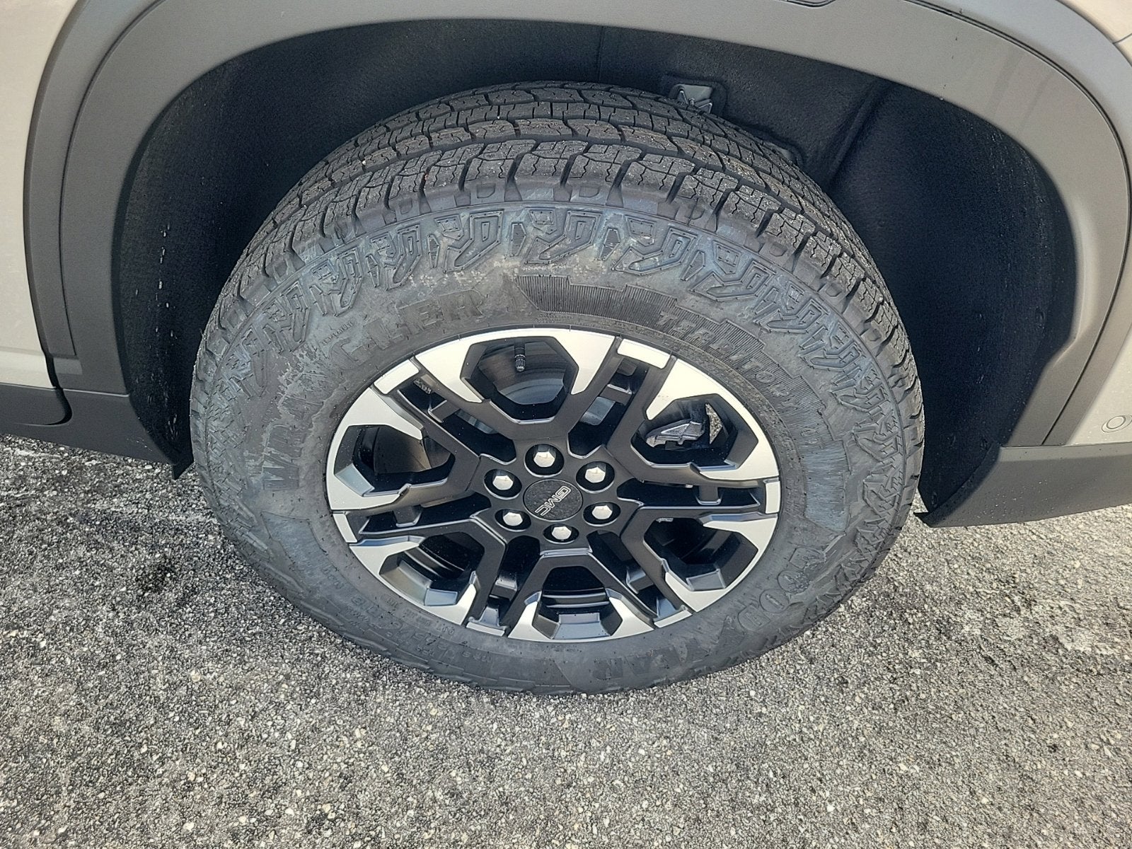 2027 GMC Acadia AT4