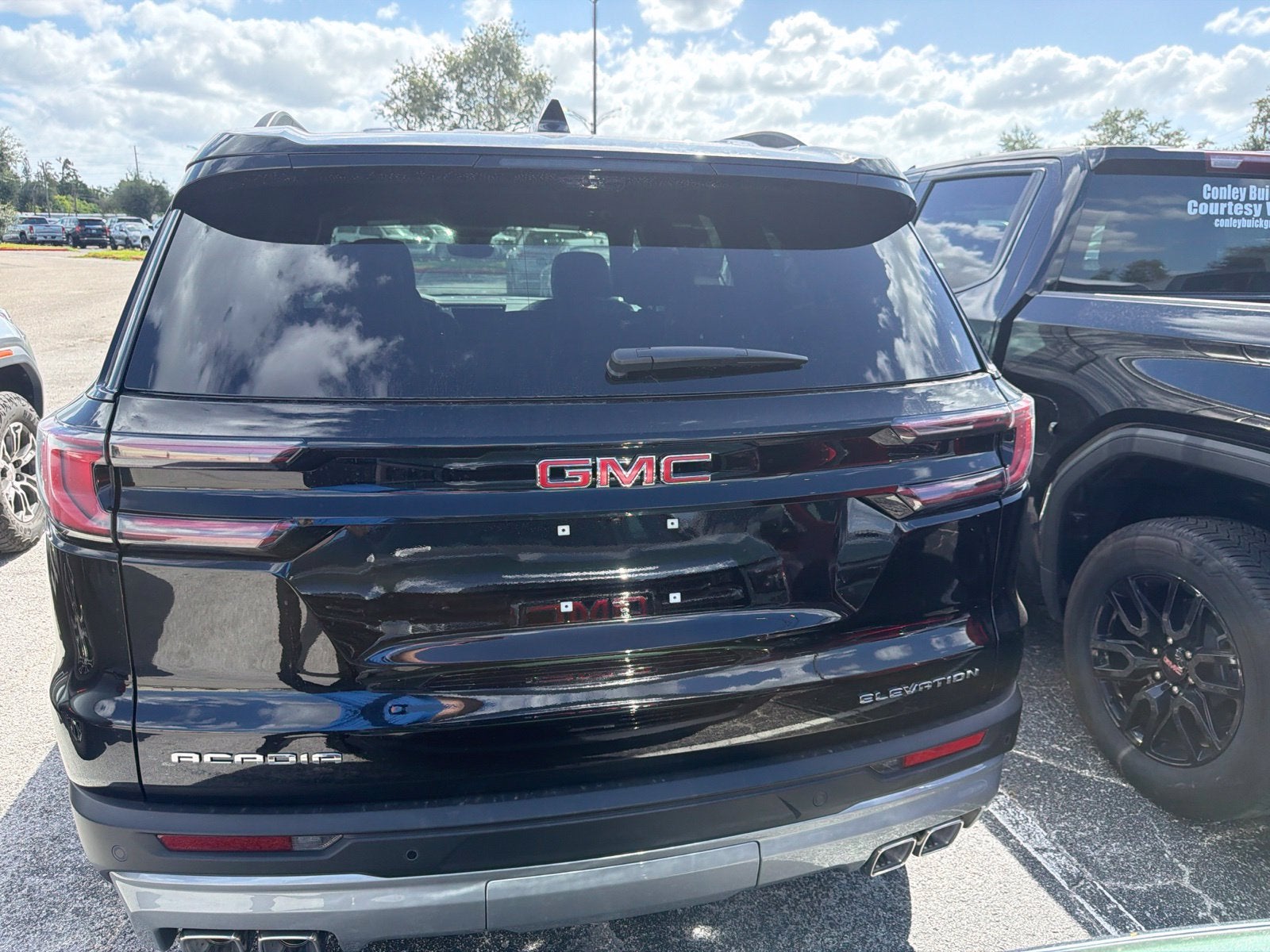 2027 GMC Acadia Elevation