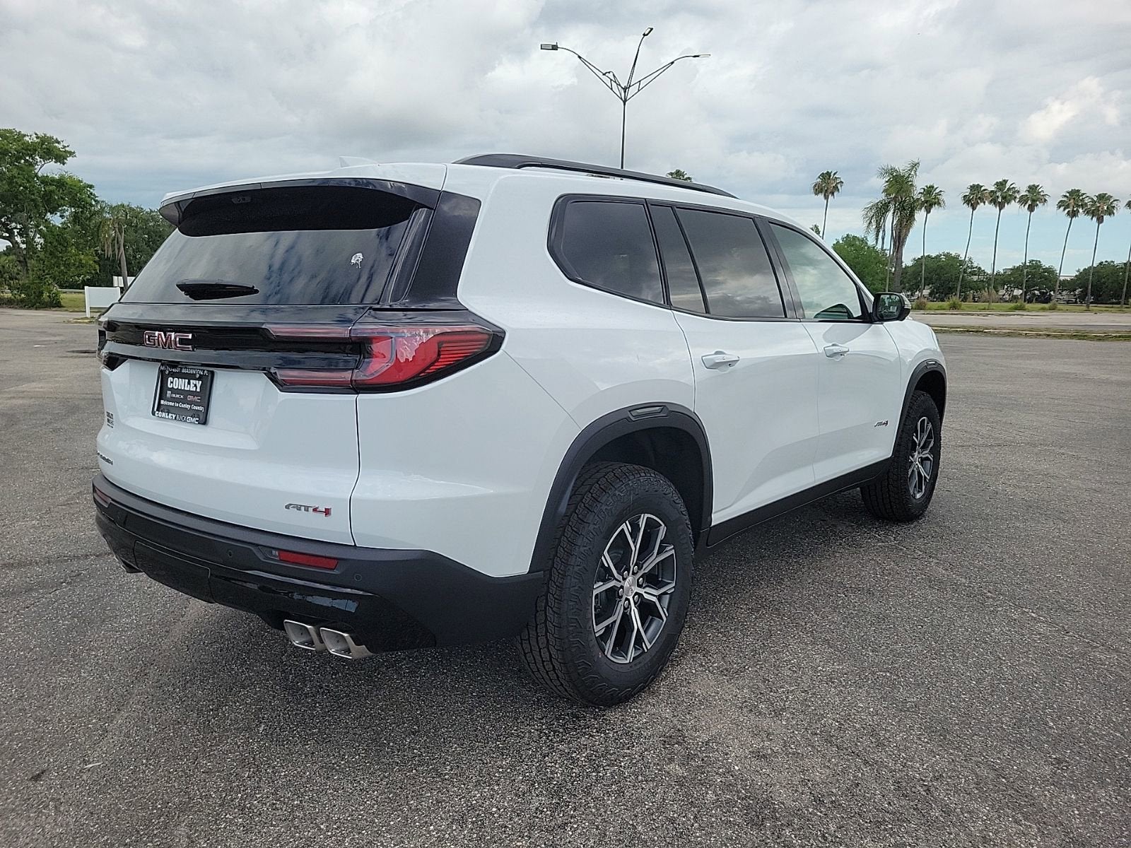 2026 GMC Acadia AT4