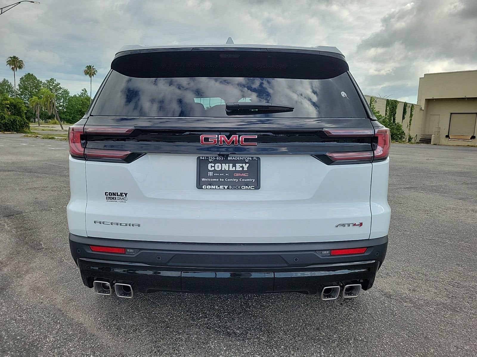 2026 GMC Acadia AT4
