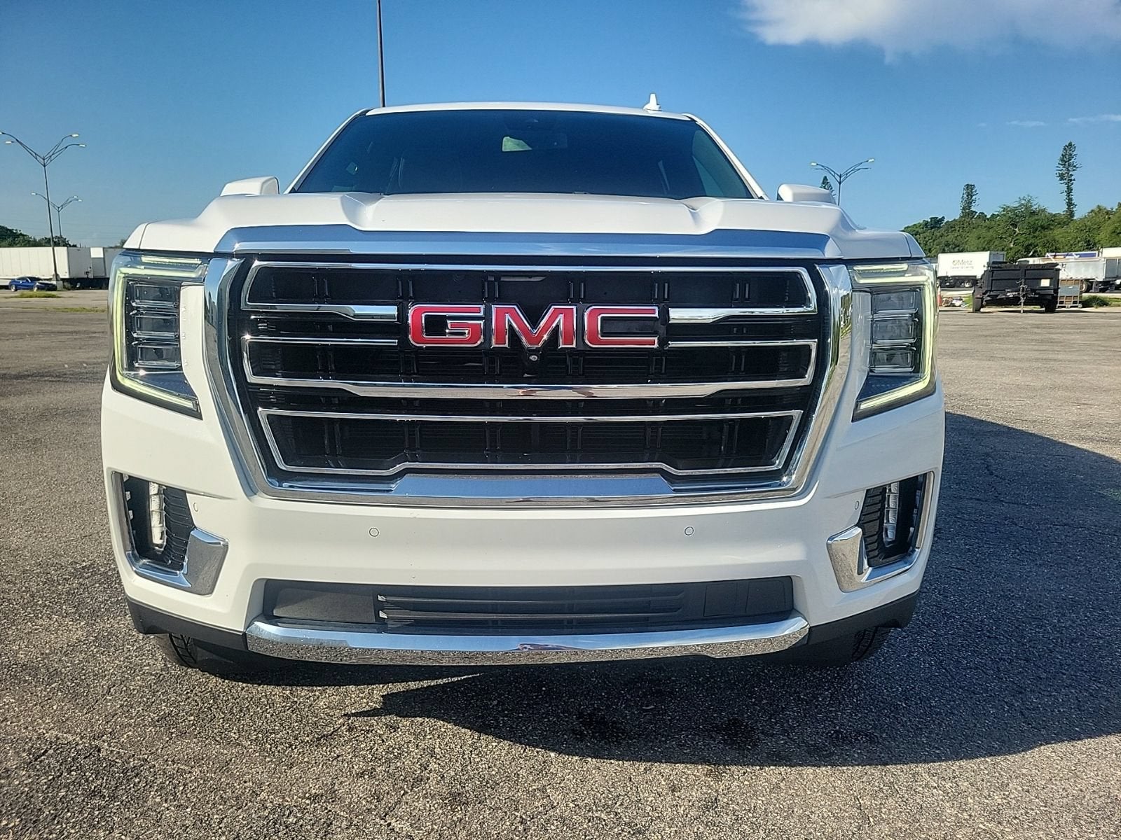 2023 GMC Yukon SLT