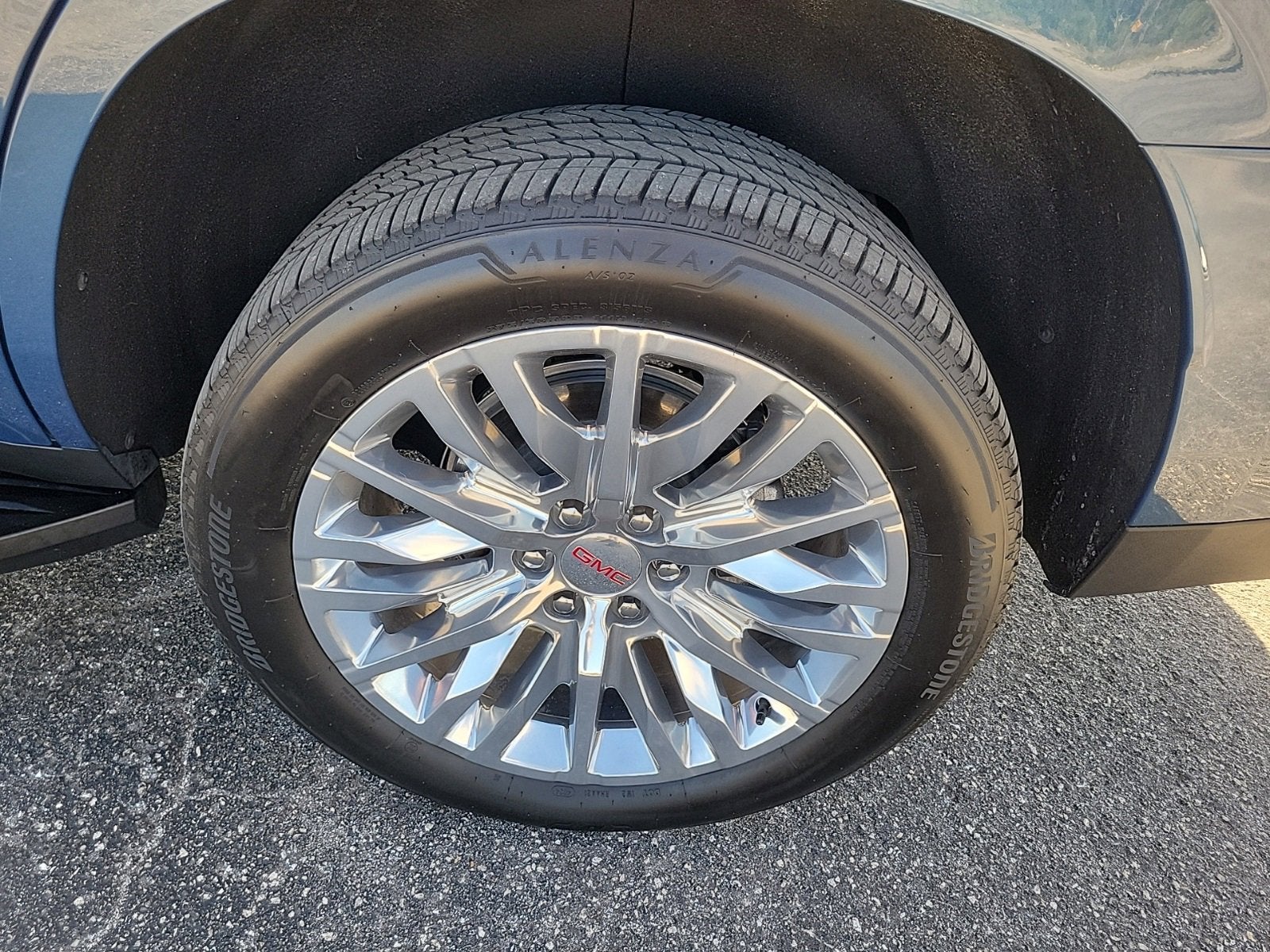 2025 GMC Yukon Elevation