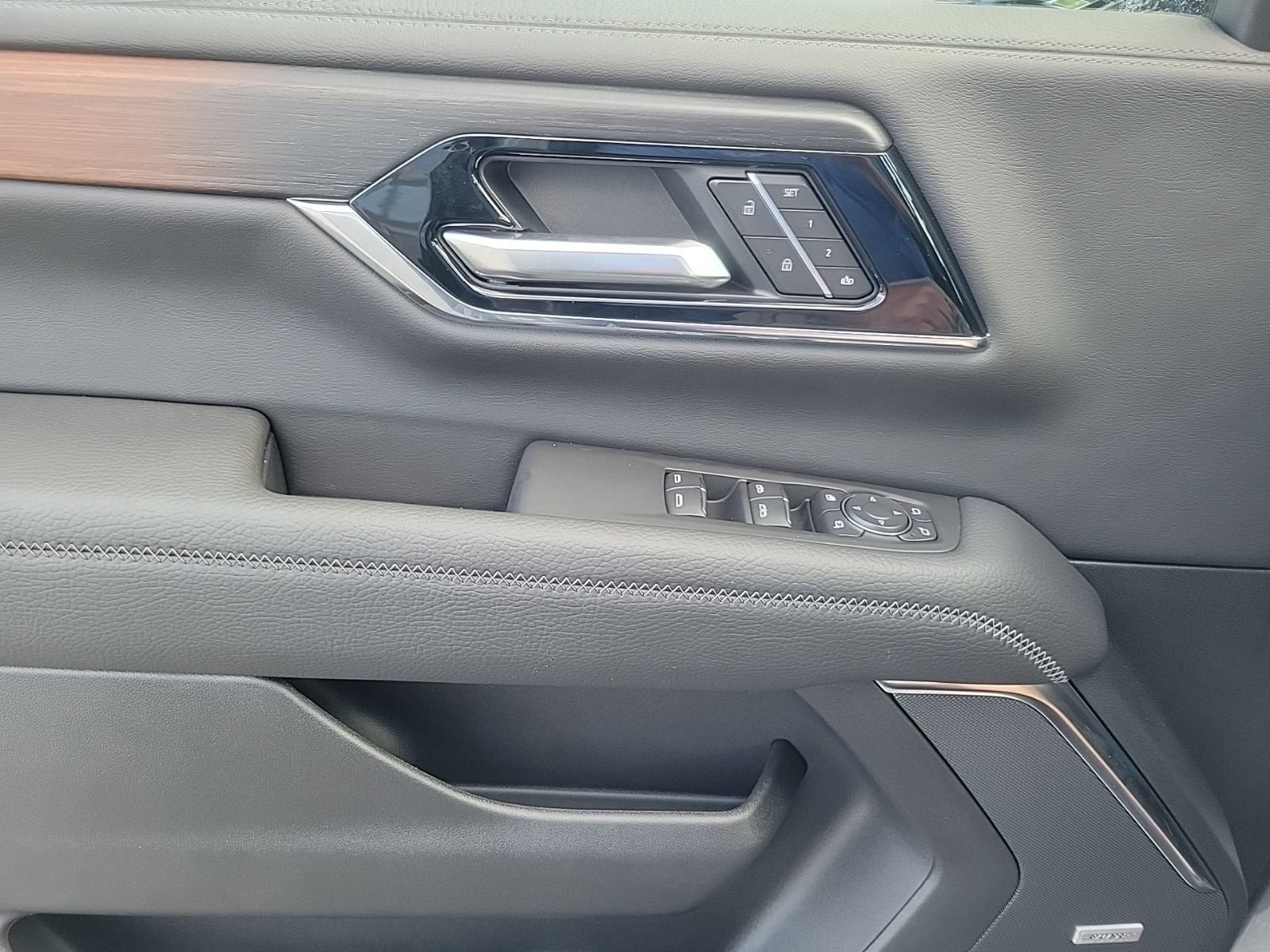 2026 GMC Yukon Denali - Photo 16