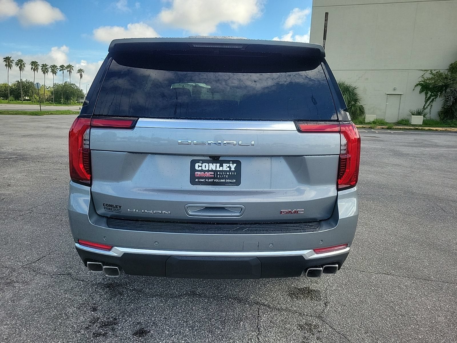 2026 GMC Yukon Denali - Photo 6