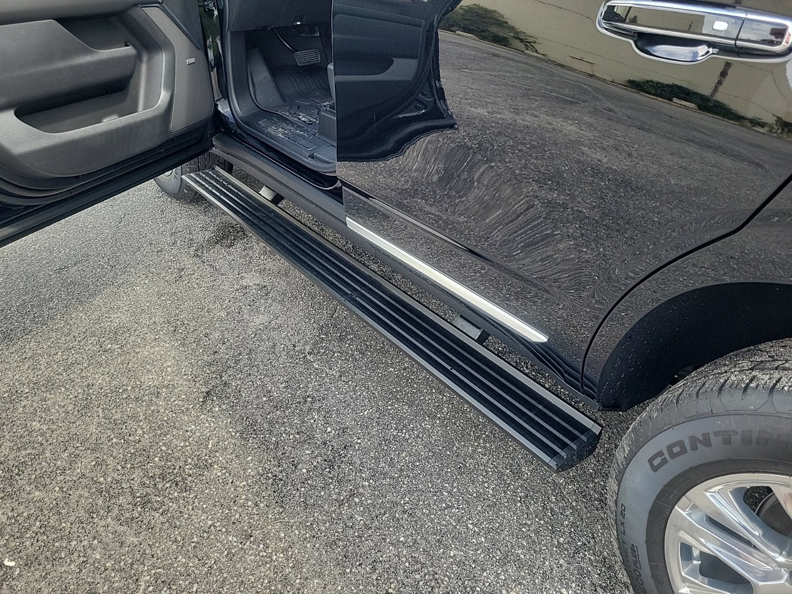 2026 GMC Yukon Denali - Photo 10