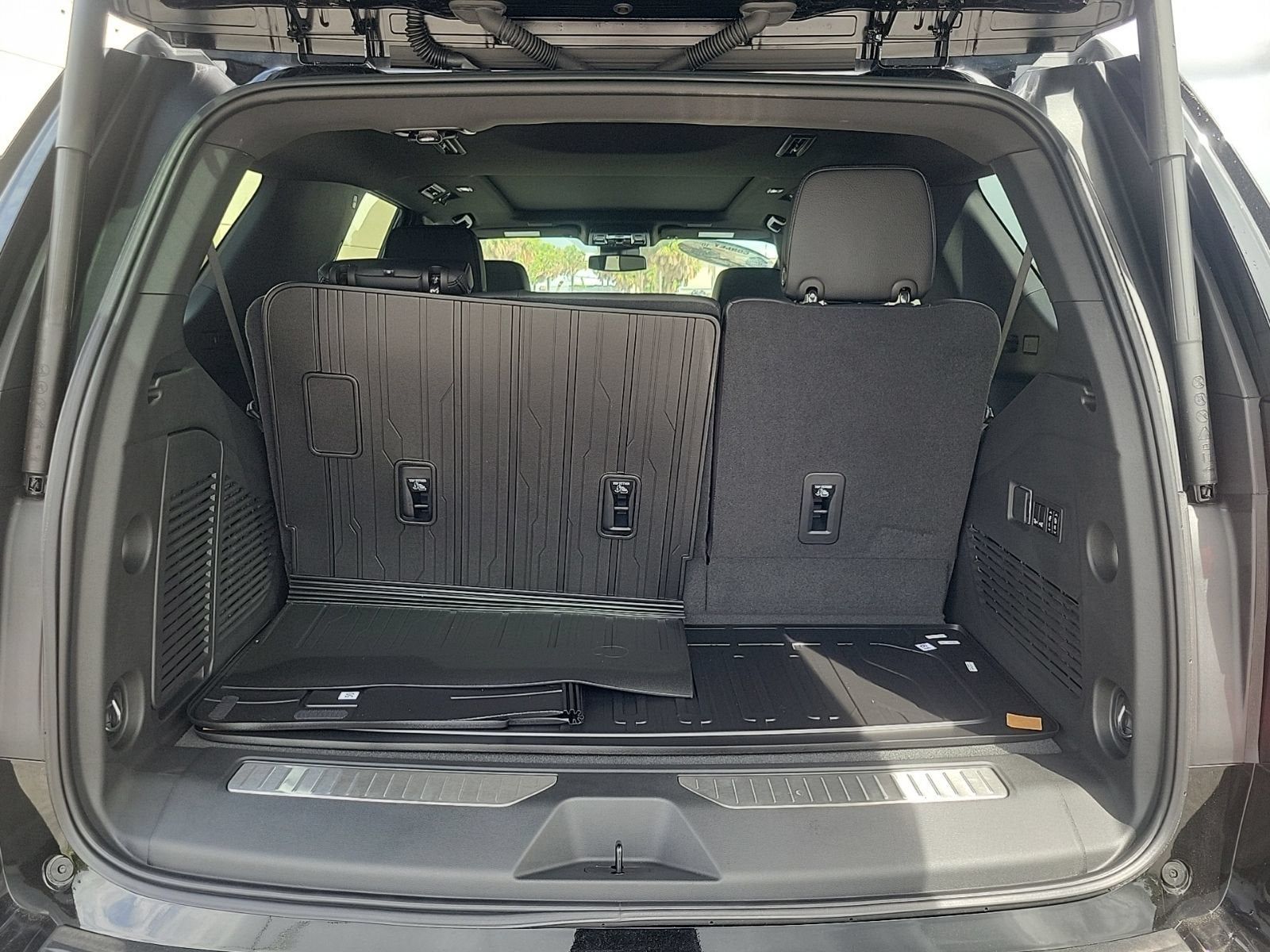 2026 GMC Yukon Denali - Photo 7