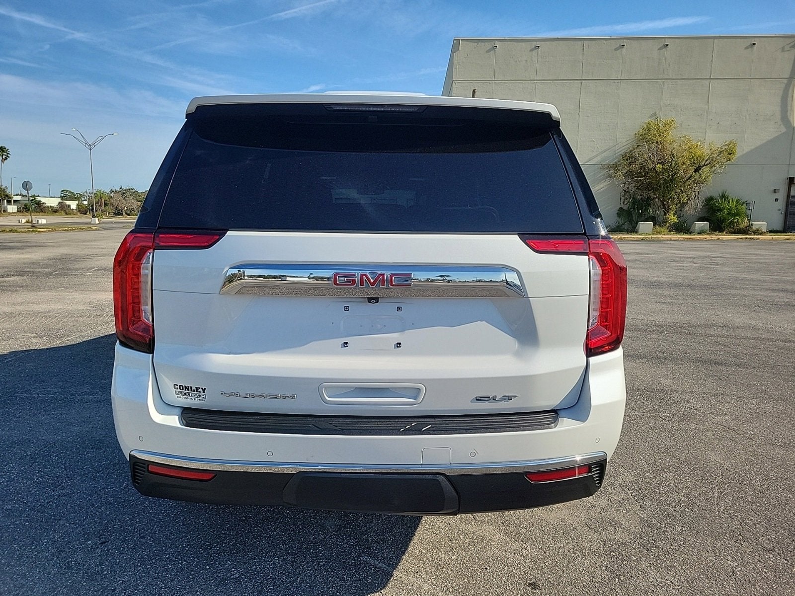 2023 GMC Yukon XL SLT