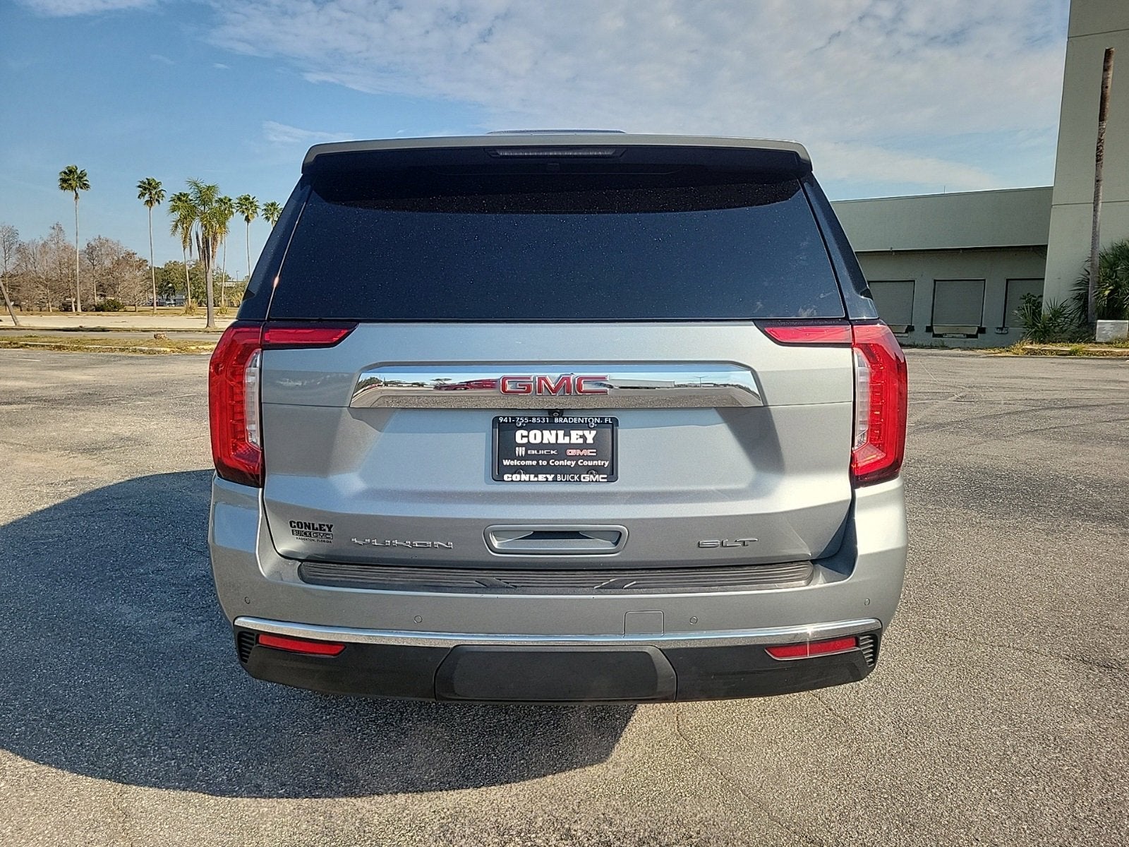 2023 GMC Yukon XL SLT