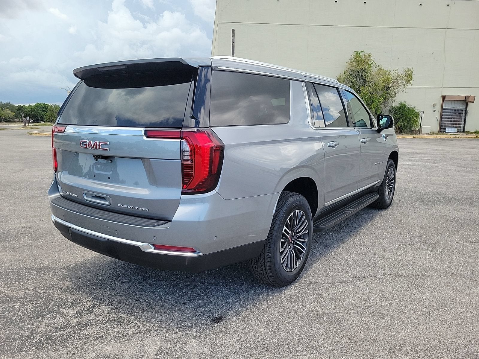 2026 GMC Yukon XL Elevation