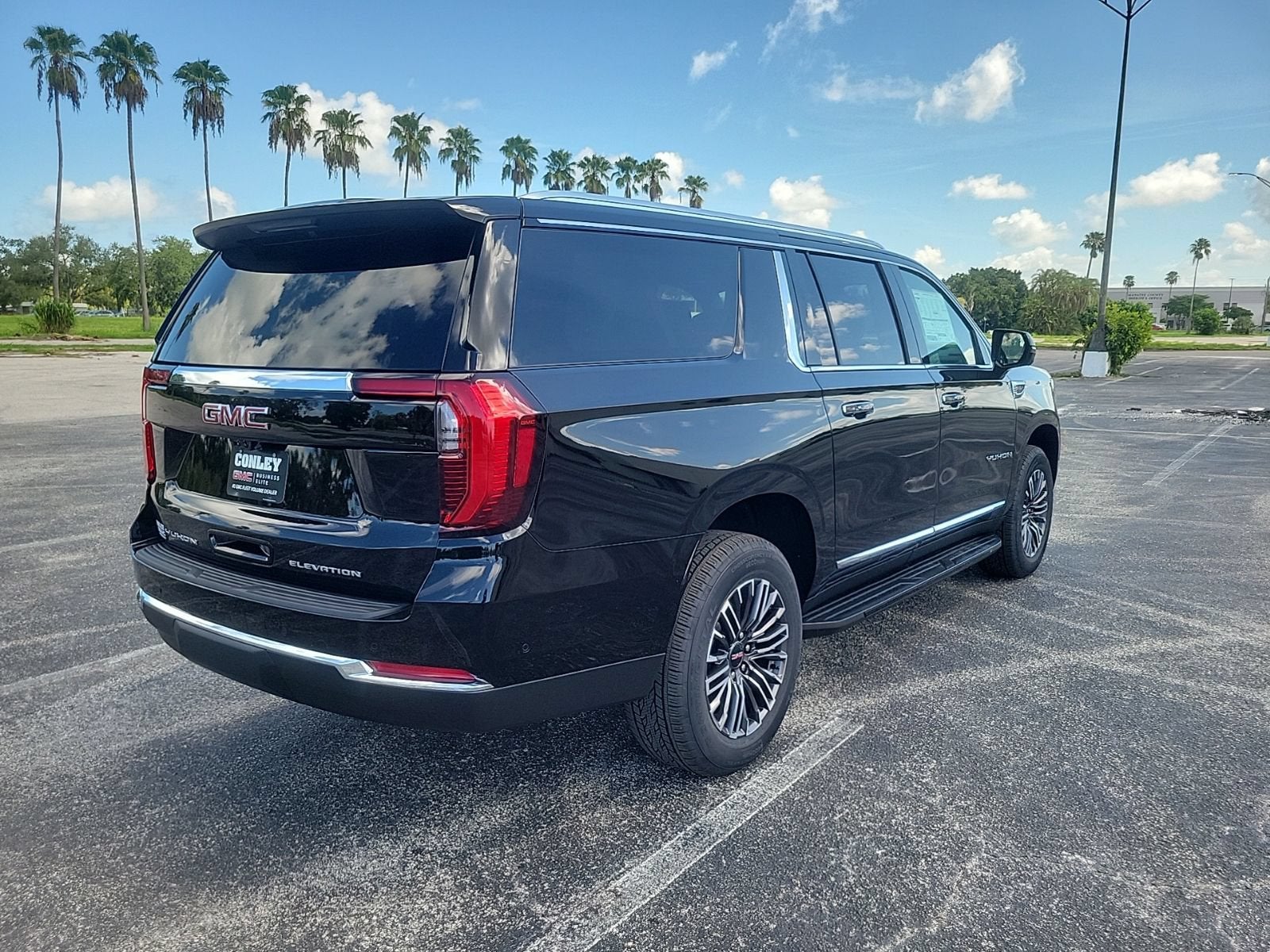 2026 GMC Yukon XL Elevation