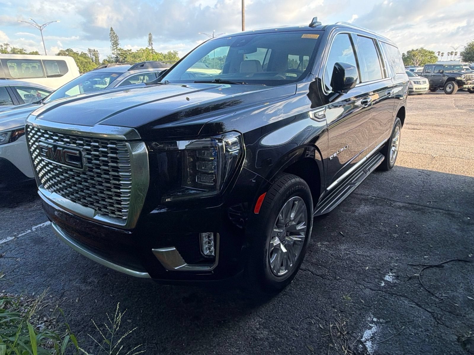 2023 GMC Yukon XL Denali