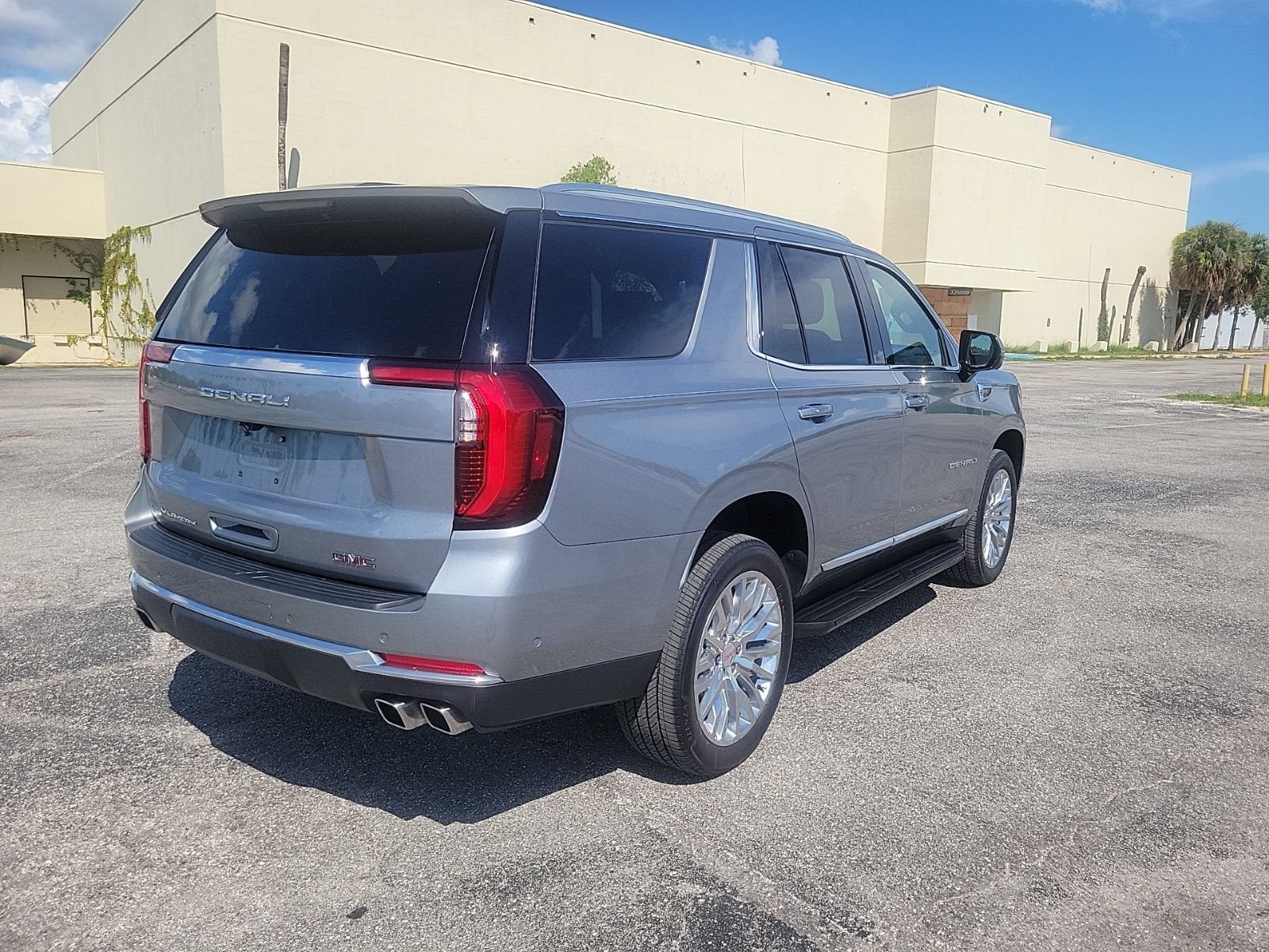 2025 GMC Yukon Denali