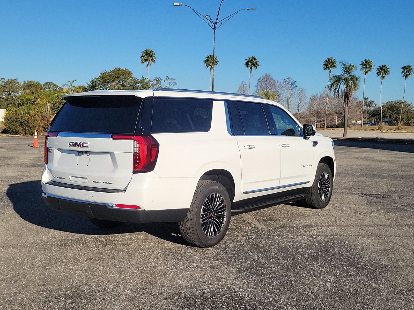 2026 GMC Yukon XL Elevation
