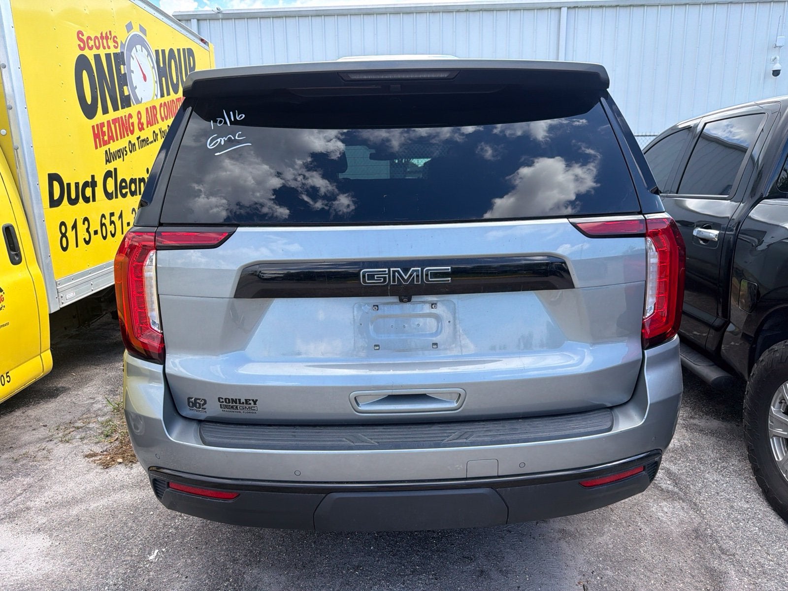 2023 GMC Yukon XL AT4