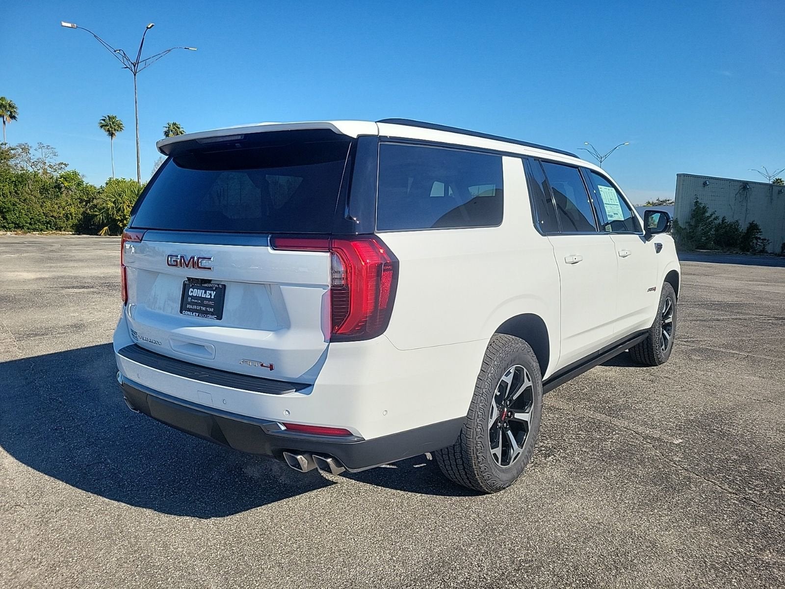 2026 GMC Yukon XL AT4