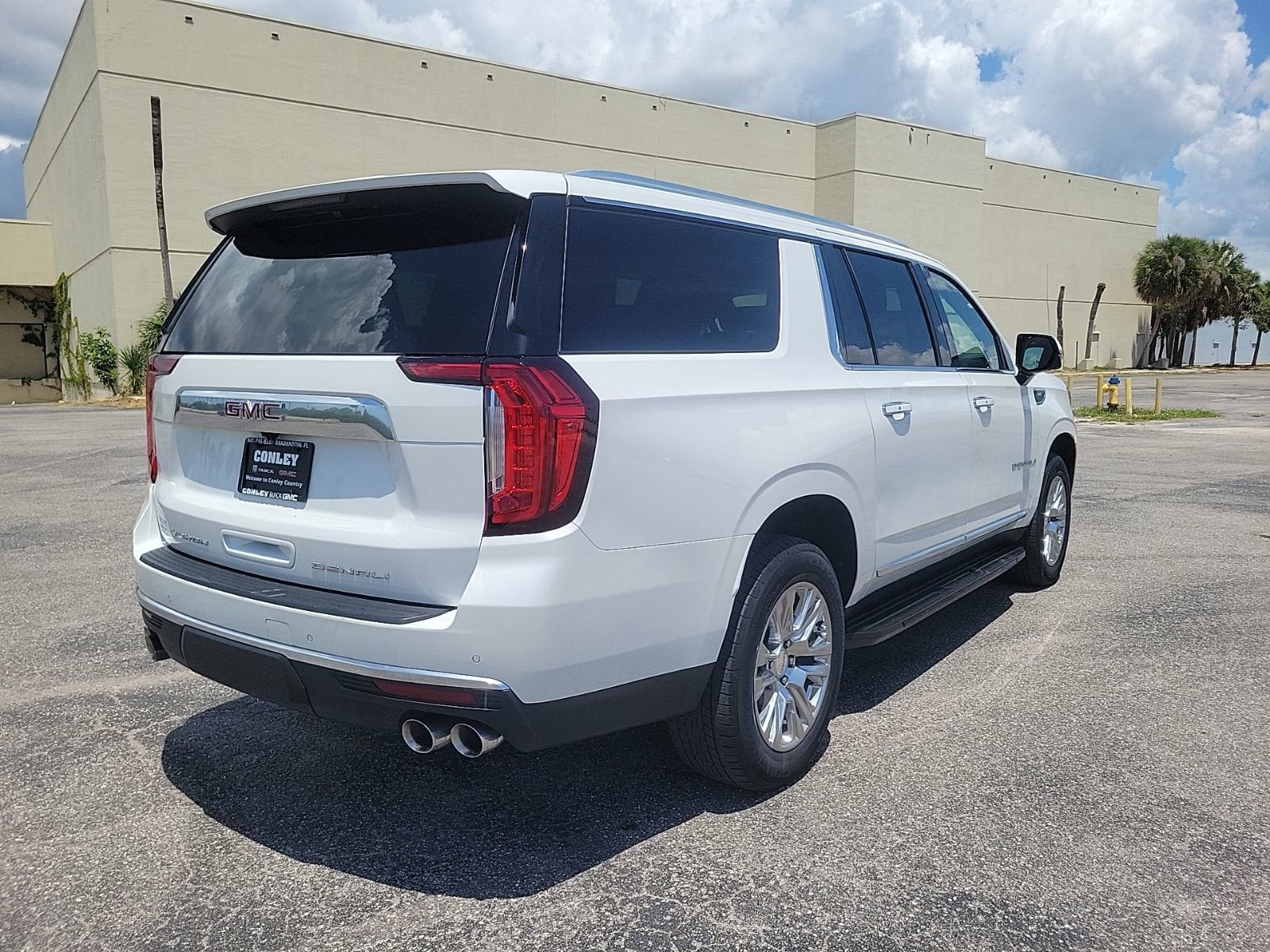 2023 GMC Yukon XL Denali