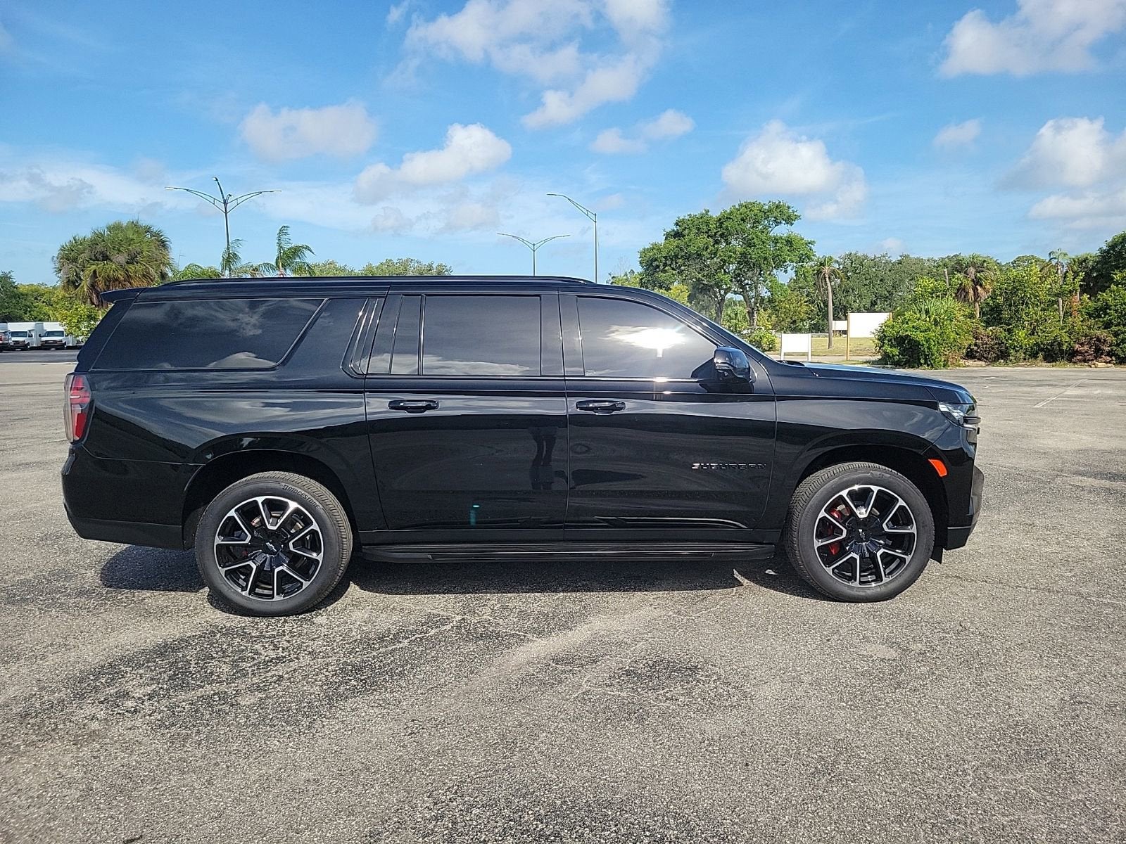 2024 Chevrolet Suburban RST