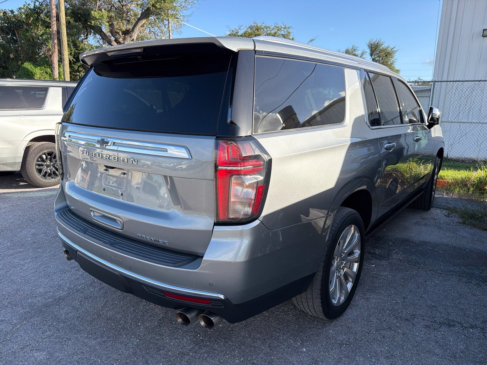 2023 Chevrolet Suburban Premier