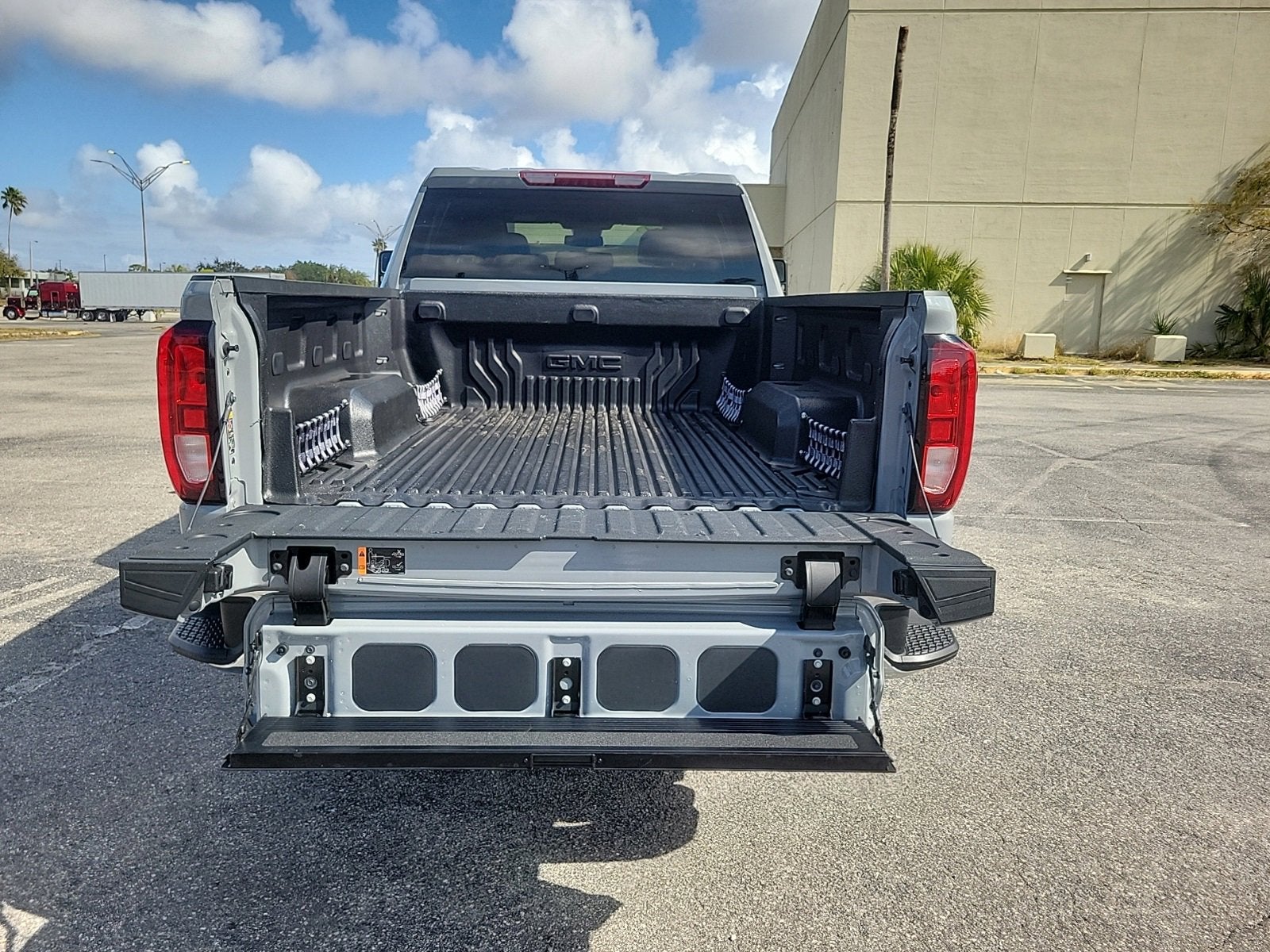 2024 GMC Sierra 2500 HD Pro